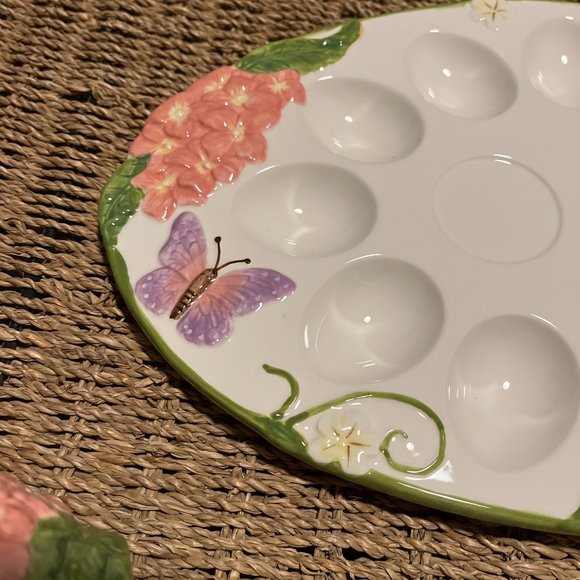 Bella Casa by Gantz, Vintage Deviled Egg Platter with S/P Shakers - Picture 6 of 16